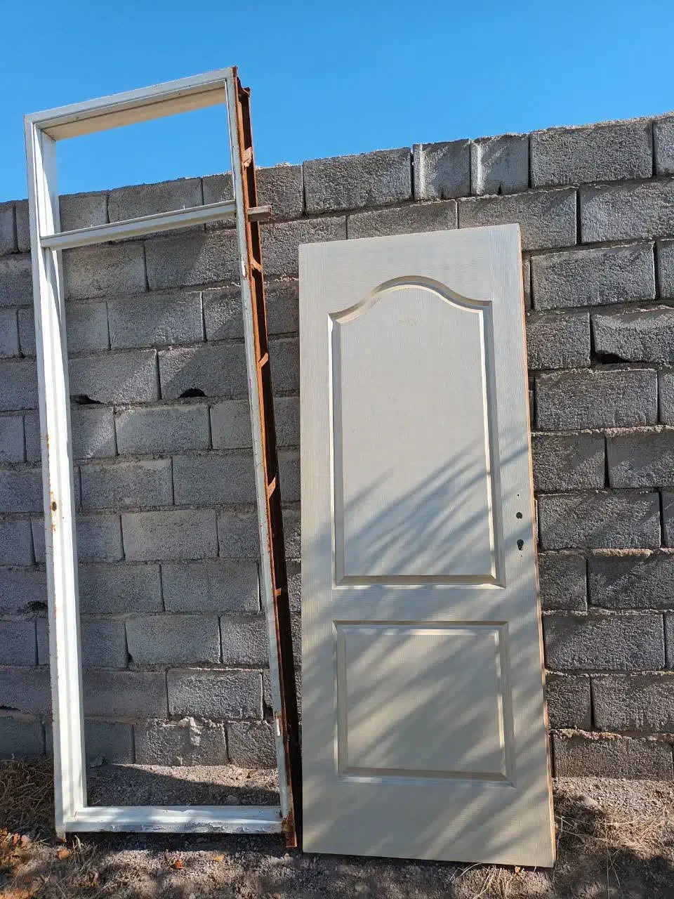 درب چوبی با چارچوب|مصالح و تجهیزات ساختمان|صوفیان, |دیوار