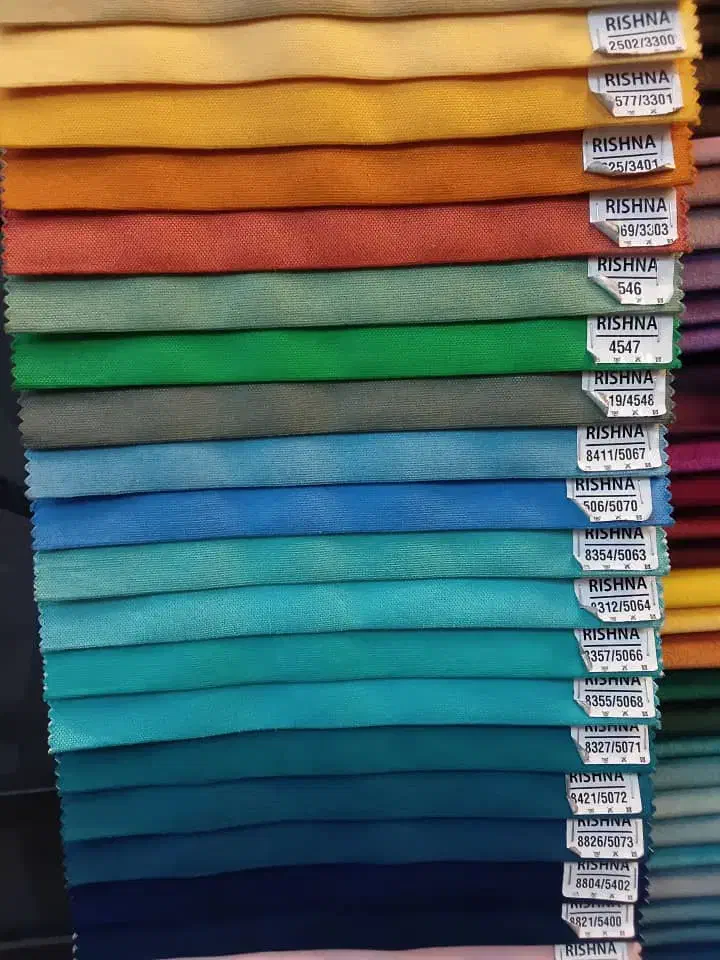 کارگر ساده آقا جهت برش پارچه با قیچی دستی|استخدام خدمات فروشگاه و رستوران|تهران, مولوی|دیوار