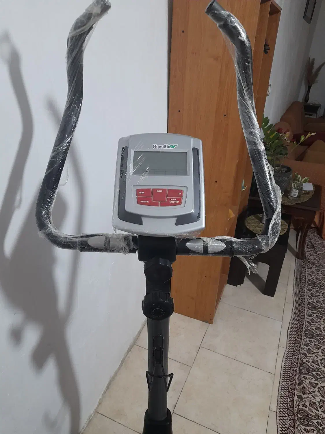 دوچرخه ثابت باشگاهی|تجهیزات ورزشی|رشت, خبرنگار|دیوار