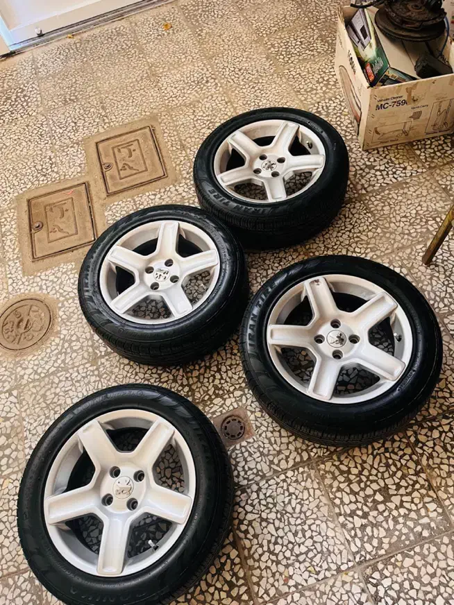 رینگ‌و لاستیک چلنجر سایز ۱۶ حک ایتالیا|قطعات یدکی و لوازم جانبی|شاهین‌شهر, شهرک میلاد|دیوار