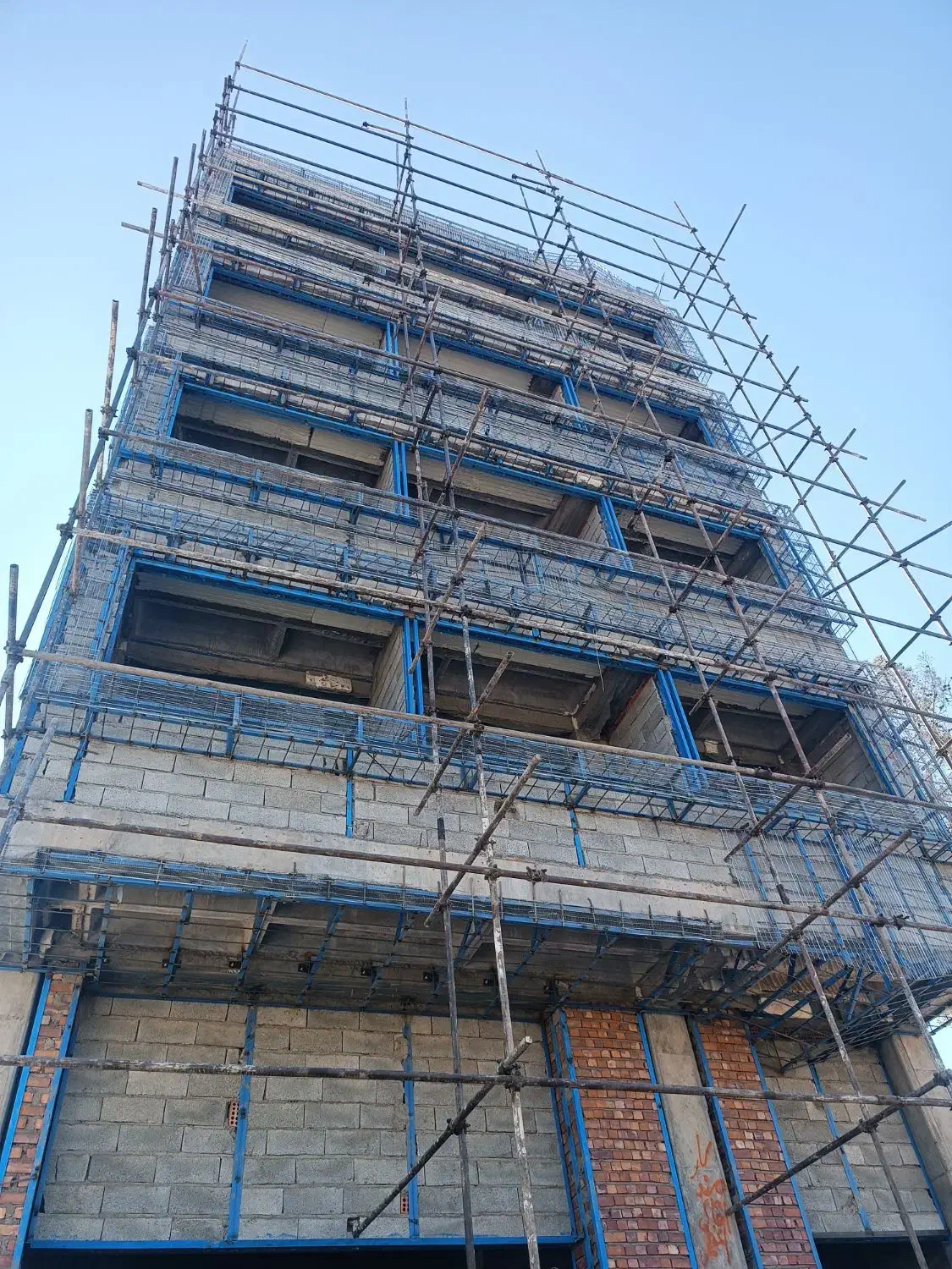 شاگرد جوشکار|استخدام معماری، عمران و ساختمانی|کرمان, |دیوار