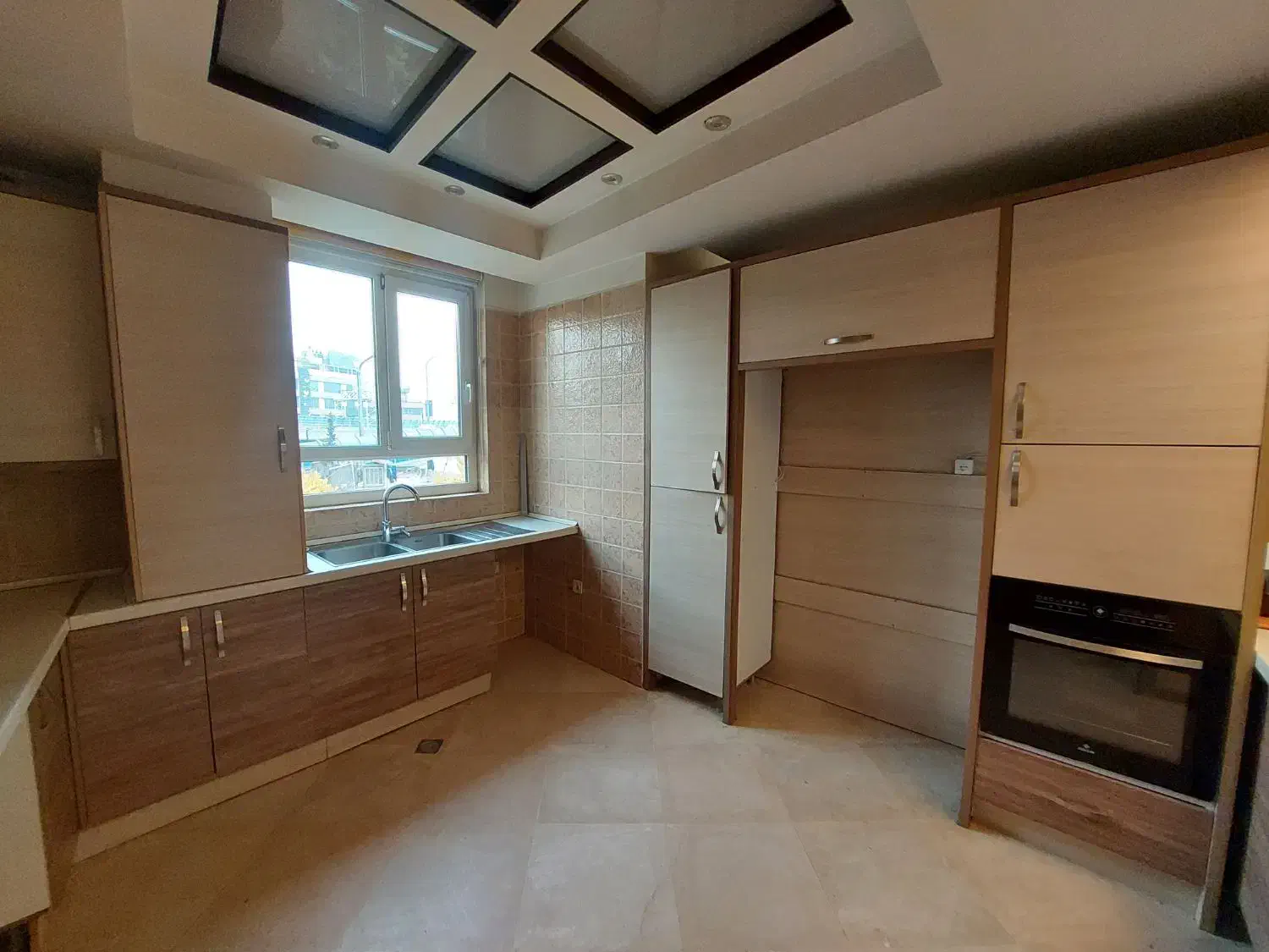 ۱۶۰ متر سه خواب/چیذر تواضعی