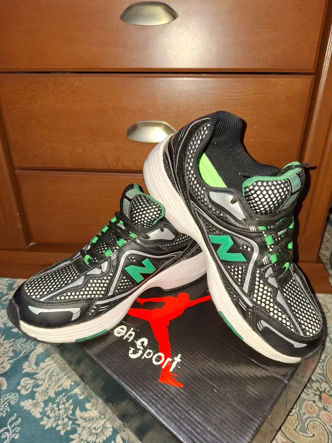 کتونی نیوبالانس سایز ۴۶ اصلی|کیف، کفش، کمربند|تهران, شهرک شهرداری|دیوار