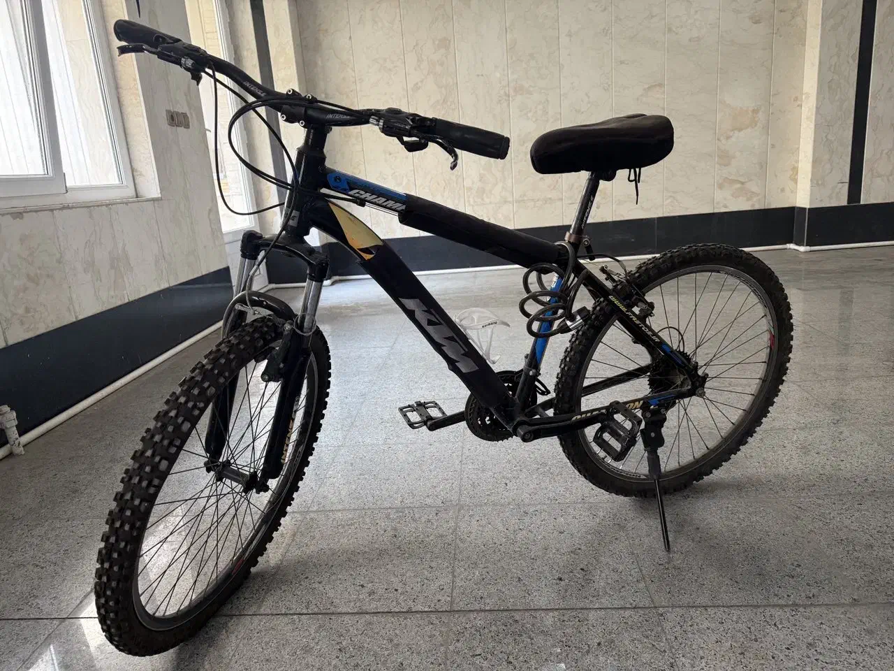 دوچرخه|دوچرخه، اسکیت، اسکوتر|رودهن, |دیوار