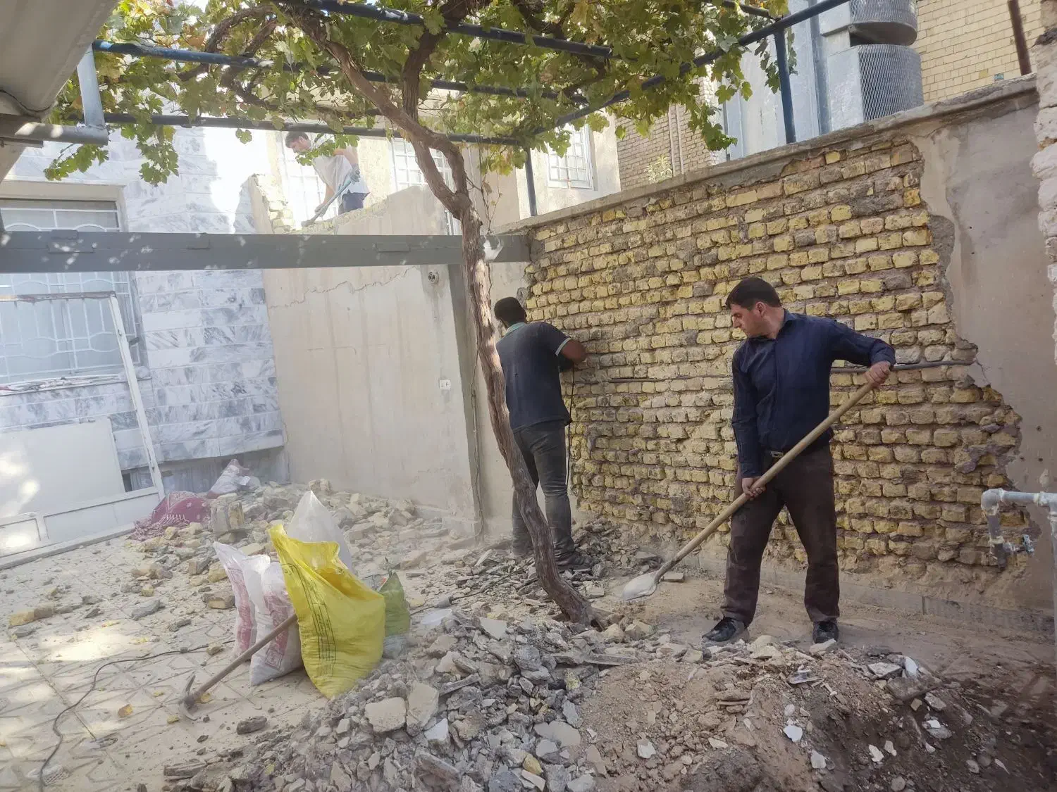 تخریب کلی و جزئی همه جای مشهد انجام میشود|خدمات پیشه و مهارت|مشهد, سید رضی|دیوار