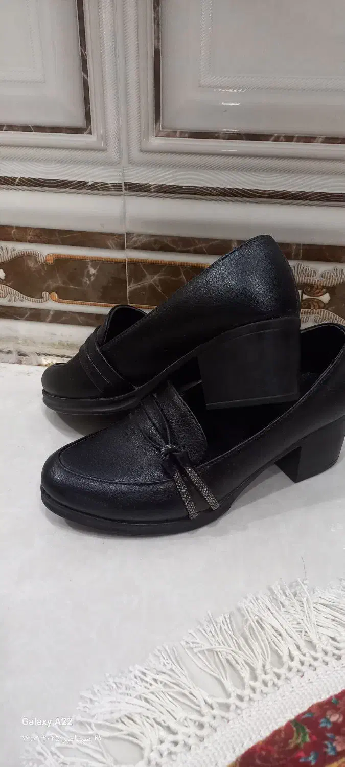 کفش چرم طبی فقط یک ساعت پوشیده شده|کیف، کفش، کمربند|چابهار, |دیوار