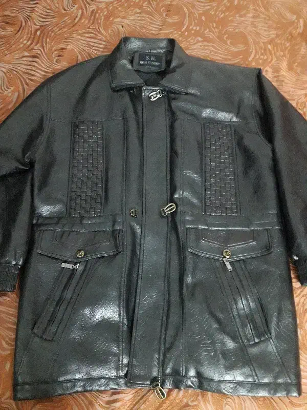 کاپیشن چرم طرح اورکت|لباس|فردیس, منظریه|دیوار