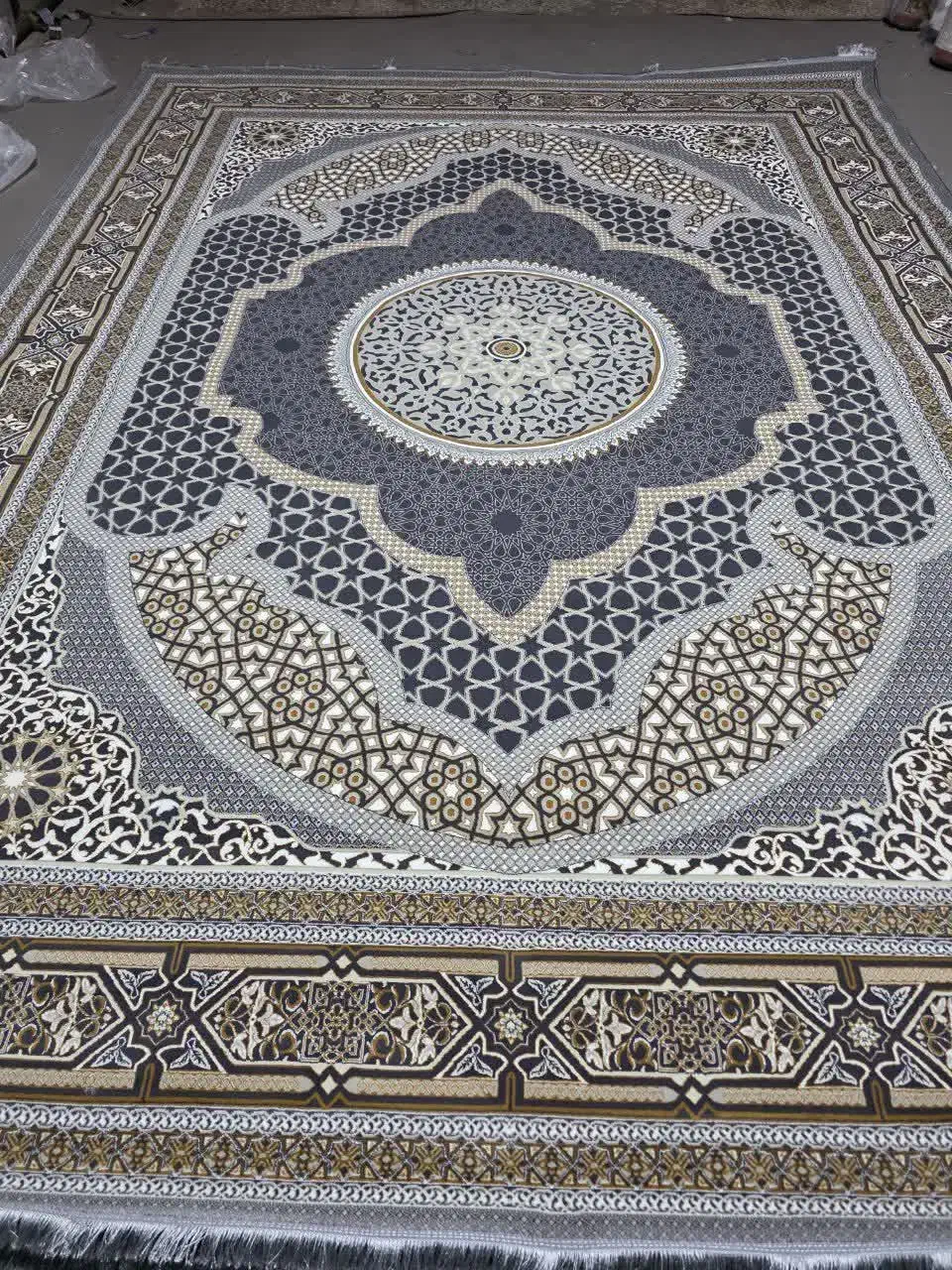 فرش ناریسا|فرش|مسجد سلیمان, |دیوار