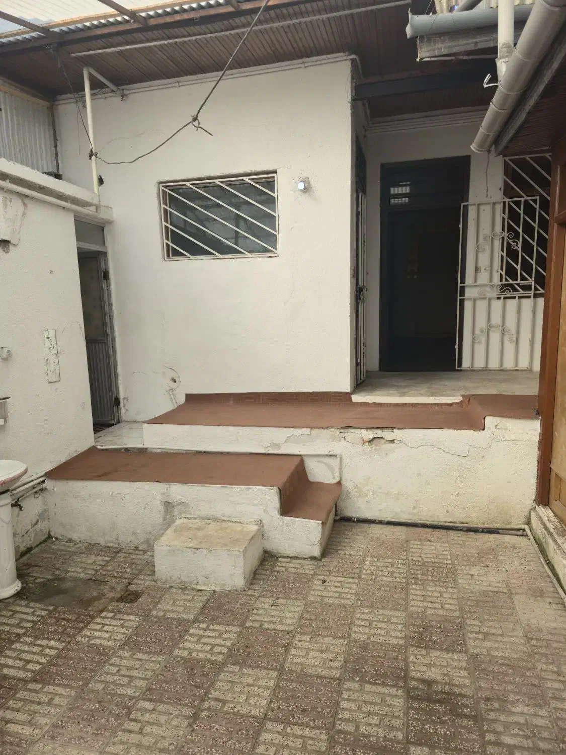 اجاره ویلایی در خیابان تربیت معلم|اجارهٔ خانه و ویلا|لاهیجان, انقلاب|دیوار