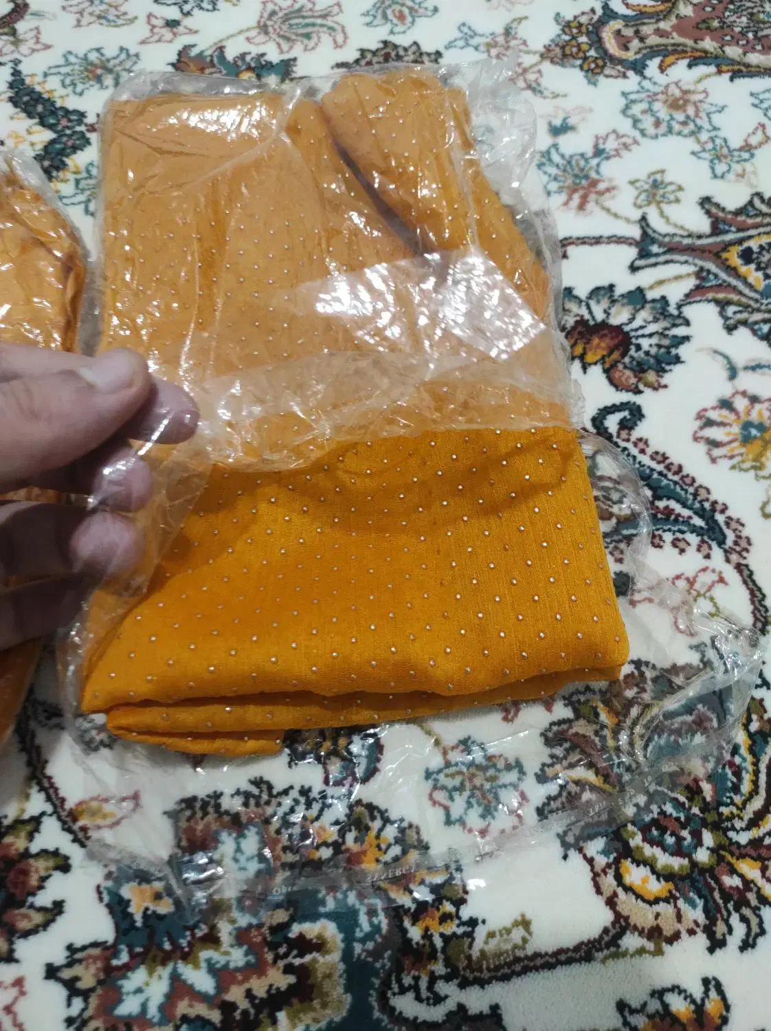 روسری سنگدار|لباس|سقز, |دیوار