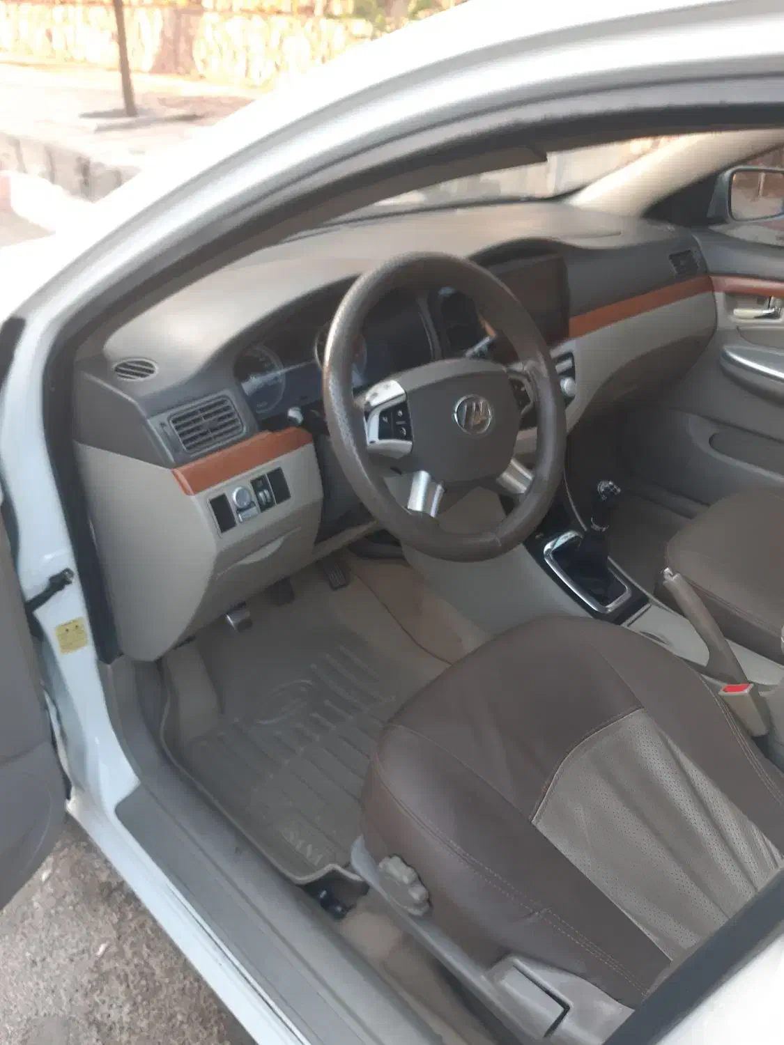 ماشین لیفان ۶۲۰ ۱۸۰۰|خودرو سواری و وانت|سنندج, |دیوار