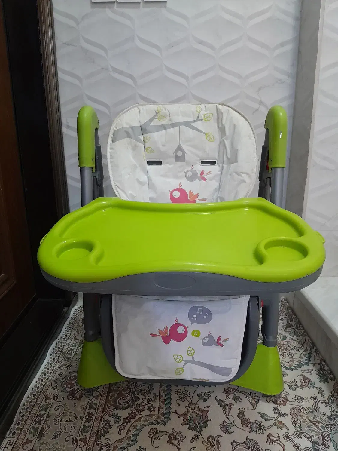 صندلی غذا بچه|تخت و صندلی بچه|قم, شاه سید علی|دیوار