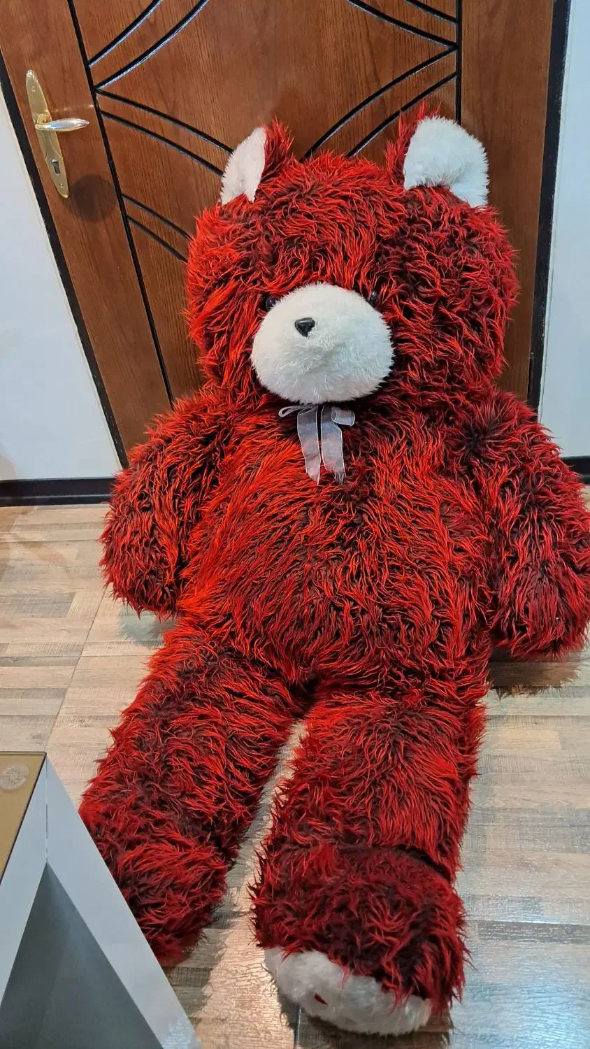 خرس بزرگ|اسباب‌‌بازی|پیر بکران, |دیوار