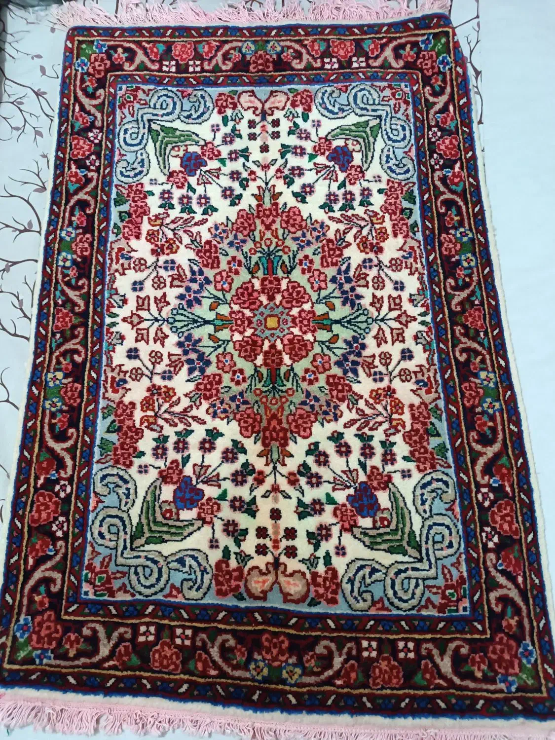 فرش دستبافت بی نظیر|فرش|ورامین, ورامین|دیوار