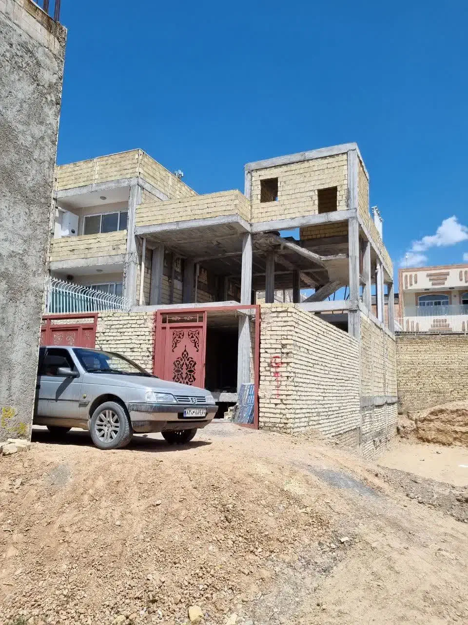 خانه نیمه ساز ورنامخاست|فروش خانه و ویلا|لنجان, |دیوار