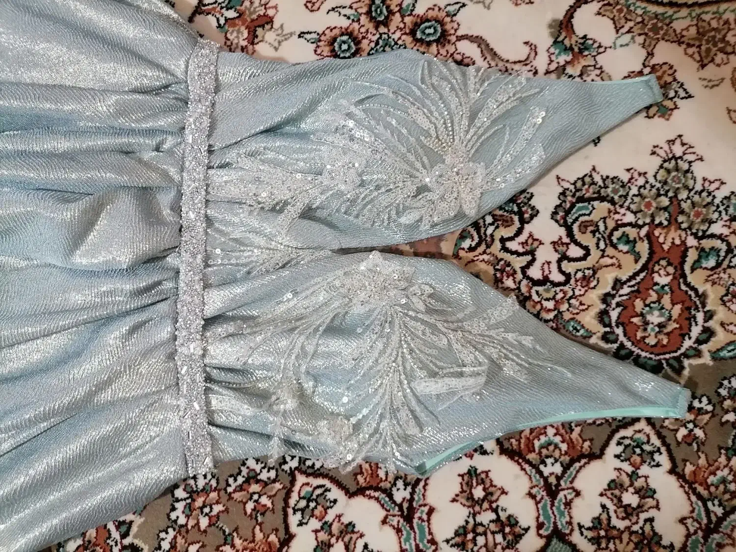 لباس مجلسی|لباس|باسمنج, |دیوار