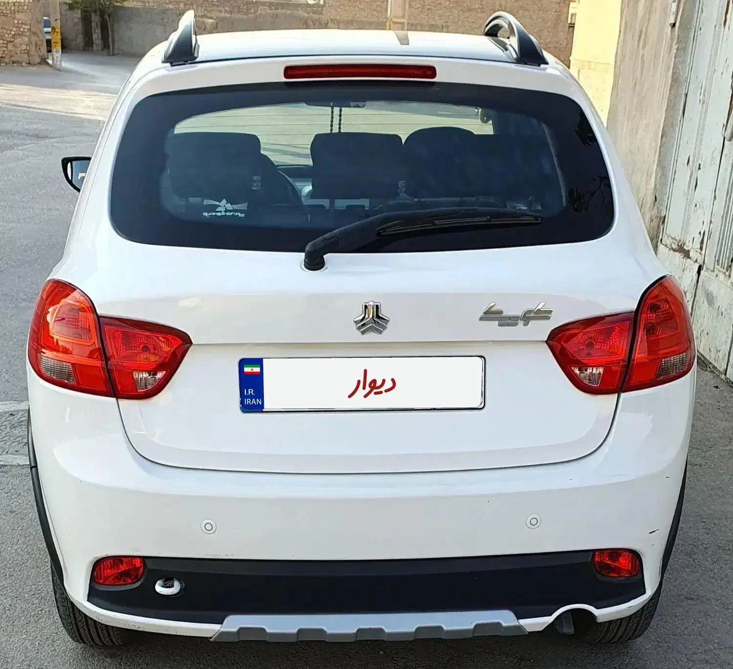 کوییک Rسفیدمشکی پارس خودرو|خودرو سواری و وانت|اصفهان, باغ فردوس|دیوار