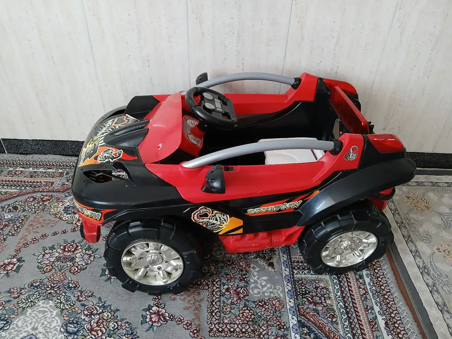 ماشین شارژی کارکرده تاب بچگانه درحد نو|اسباب و اثاث بچه|پاوه, |دیوار