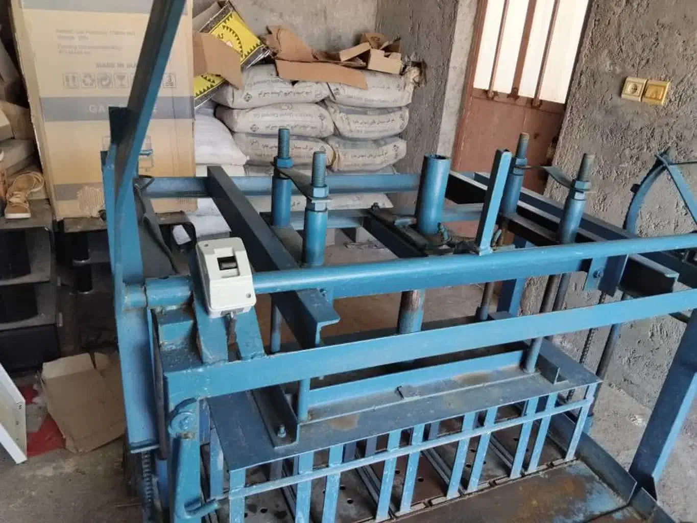 فروش دستگاه بلوکه زنی|ماشین‌آلات صنعتی|طبس, |دیوار