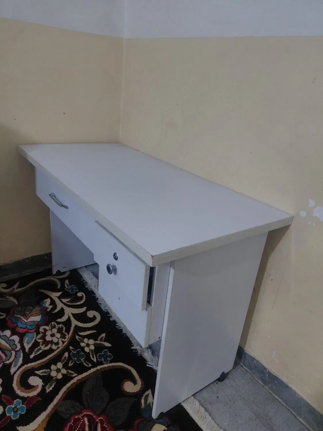 میز تحریر|میز تحریر و کامپیوتر|دهدشت, |دیوار