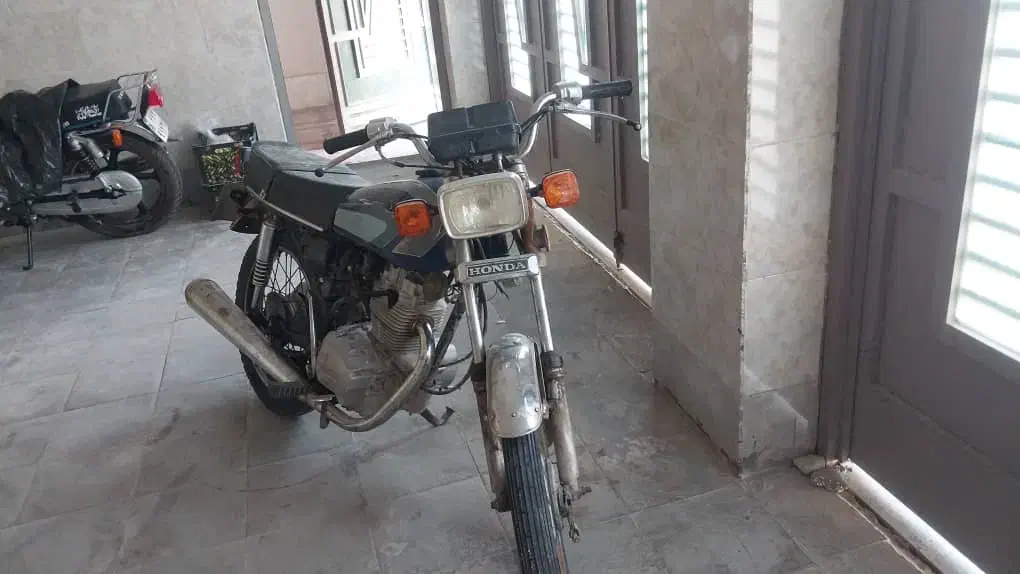 موتور سیکلت تمیز در حد نو|موتورسیکلت|کازرون, |دیوار