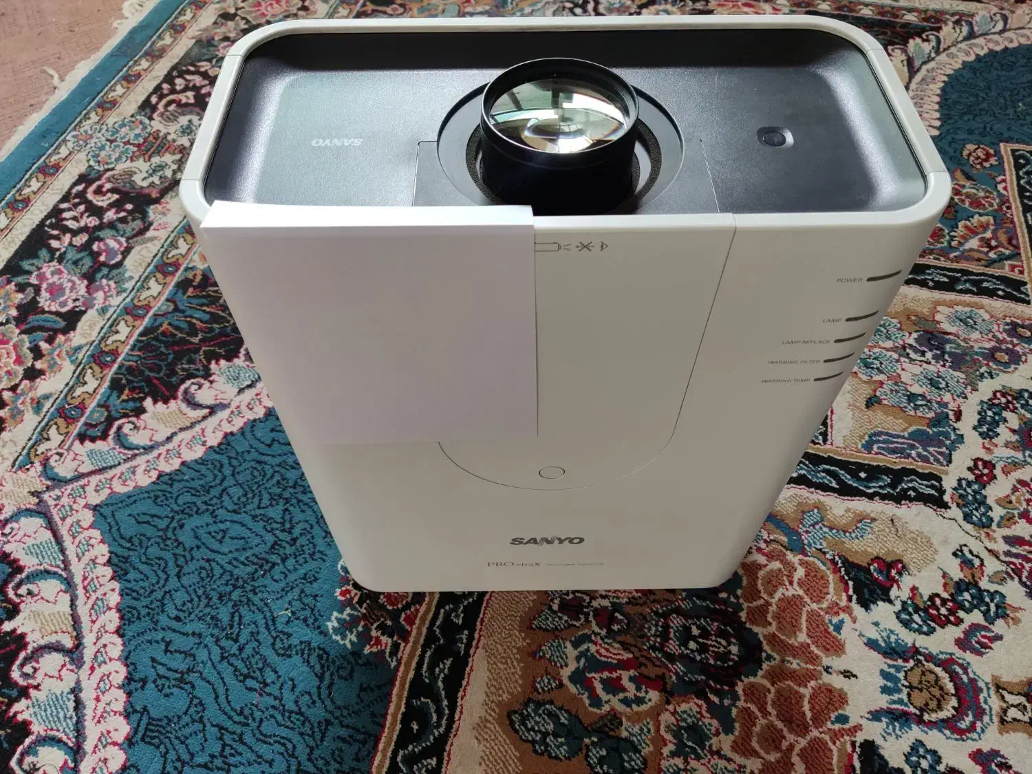 ویدیو پروژکتور سانیو اصل ژاپن|تلویزیون و پروژکتور|یزد, |دیوار