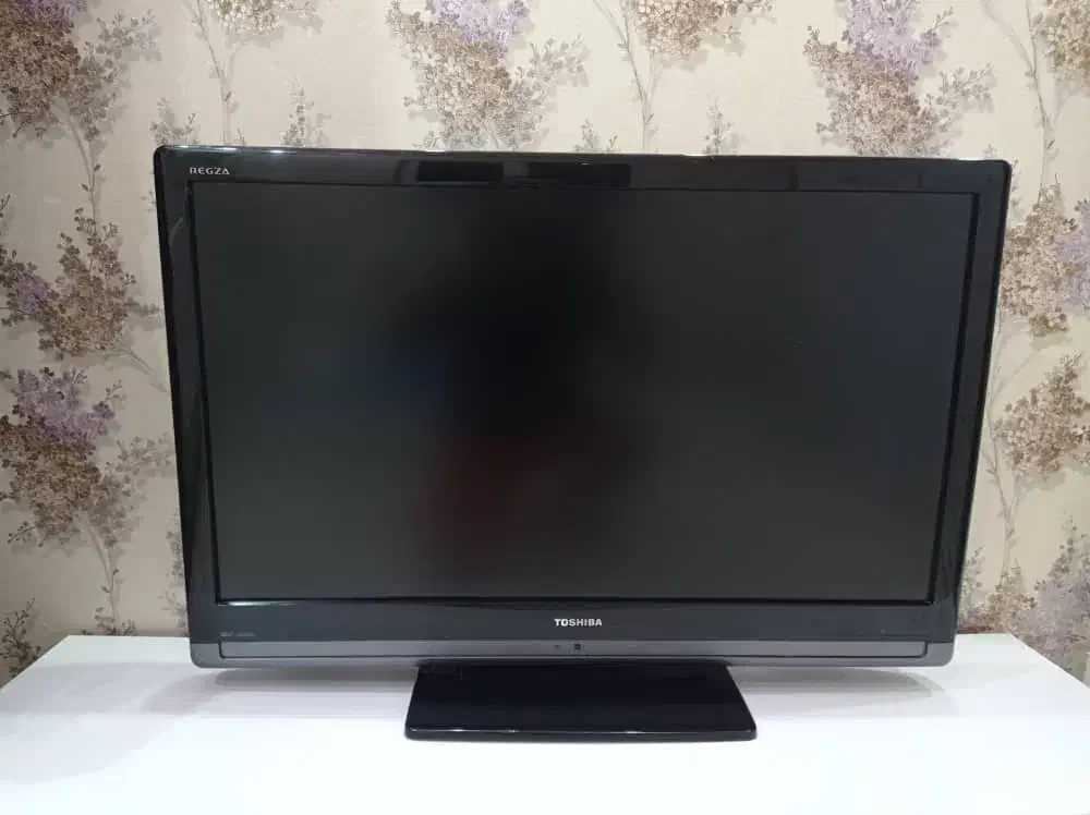 تلویزیون 37اینچ توشیبا|تلویزیون و پروژکتور|خمام, |دیوار