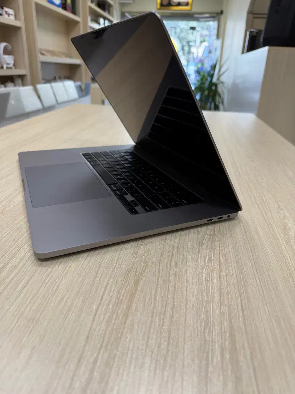 MacBook pro 2019 cori9/64 /8 با یک ماه مهلت تست|رایانه همراه|تهران, میرداماد|دیوار