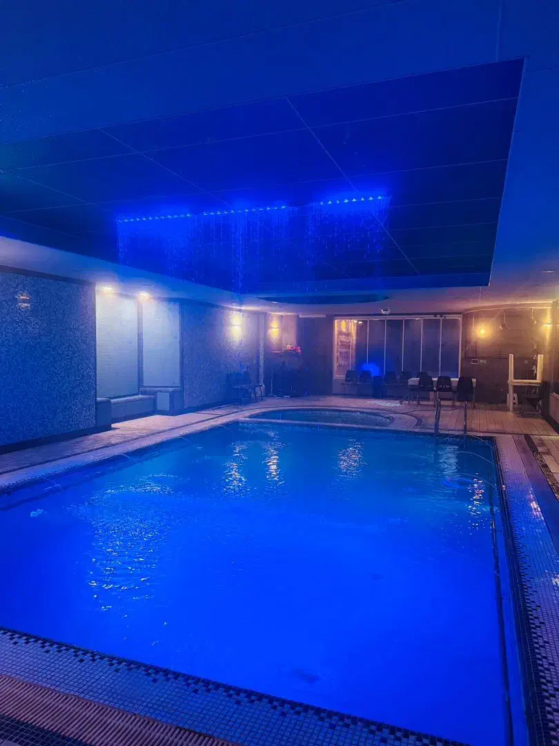 ویلا کد610 ،استخر آبگرم ،بیلیارد ،جکوزی وسایل بازی|اجارهٔ کوتاهمدت ویلا و باغ|شیراز, شهرک گلستان شمالی|دیوار