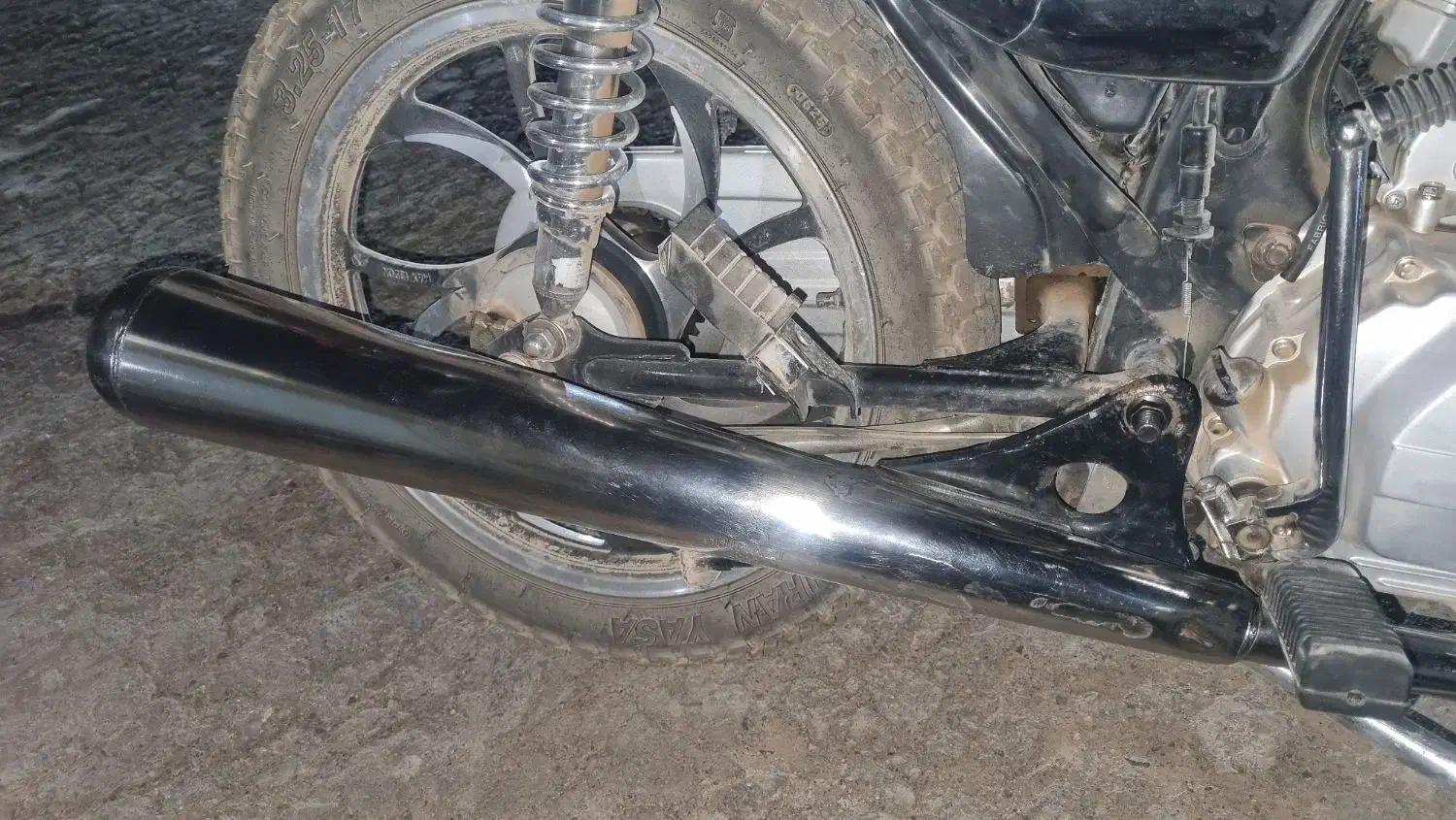 اگزوز هوندا شیرازی و هوندا۲۰۰|قطعات یدکی و لوازم جانبی|تربت جام, المهدی|دیوار