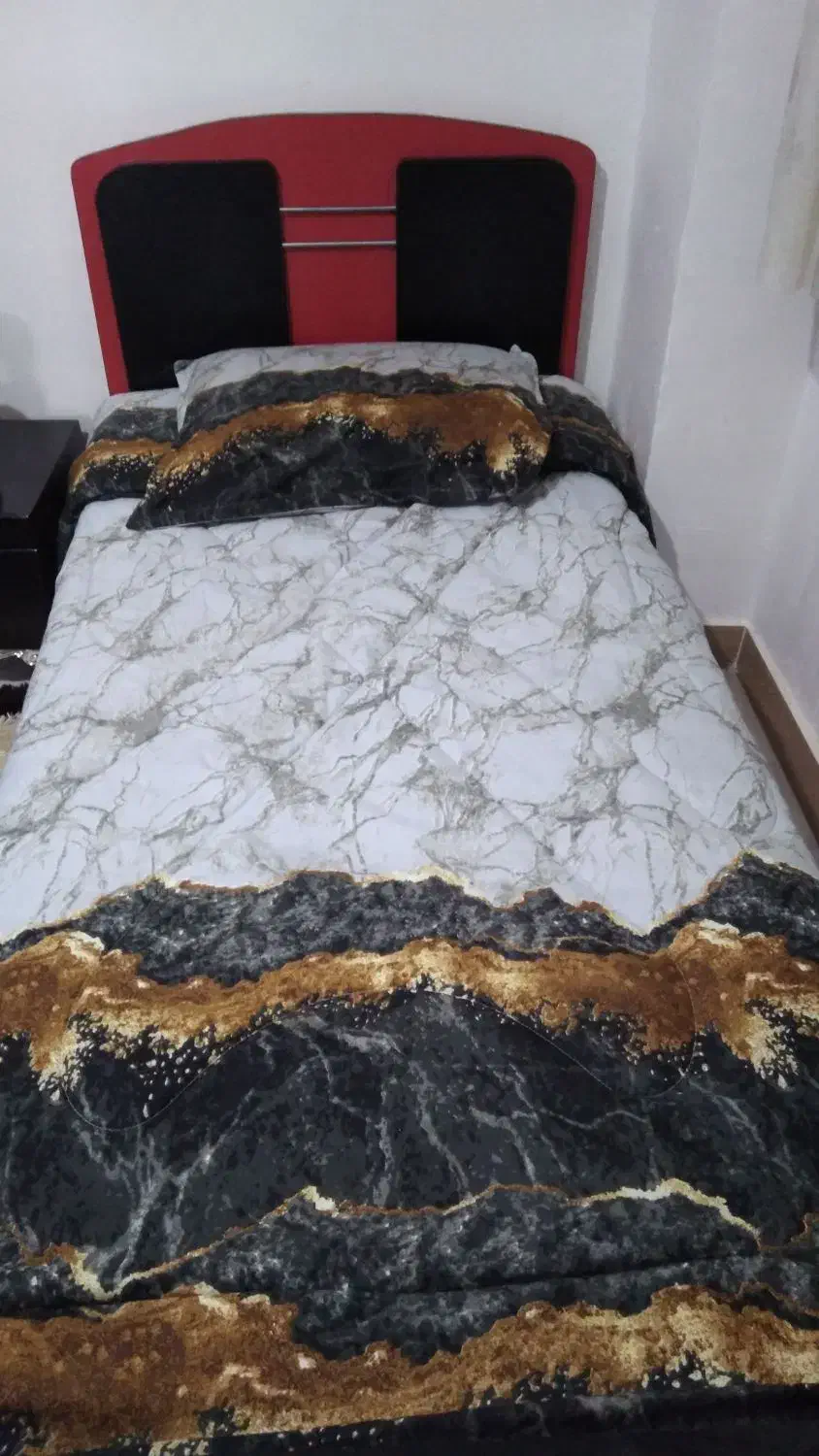 تخت وکمد|تخت و سرویس خواب|مهاجران, |دیوار