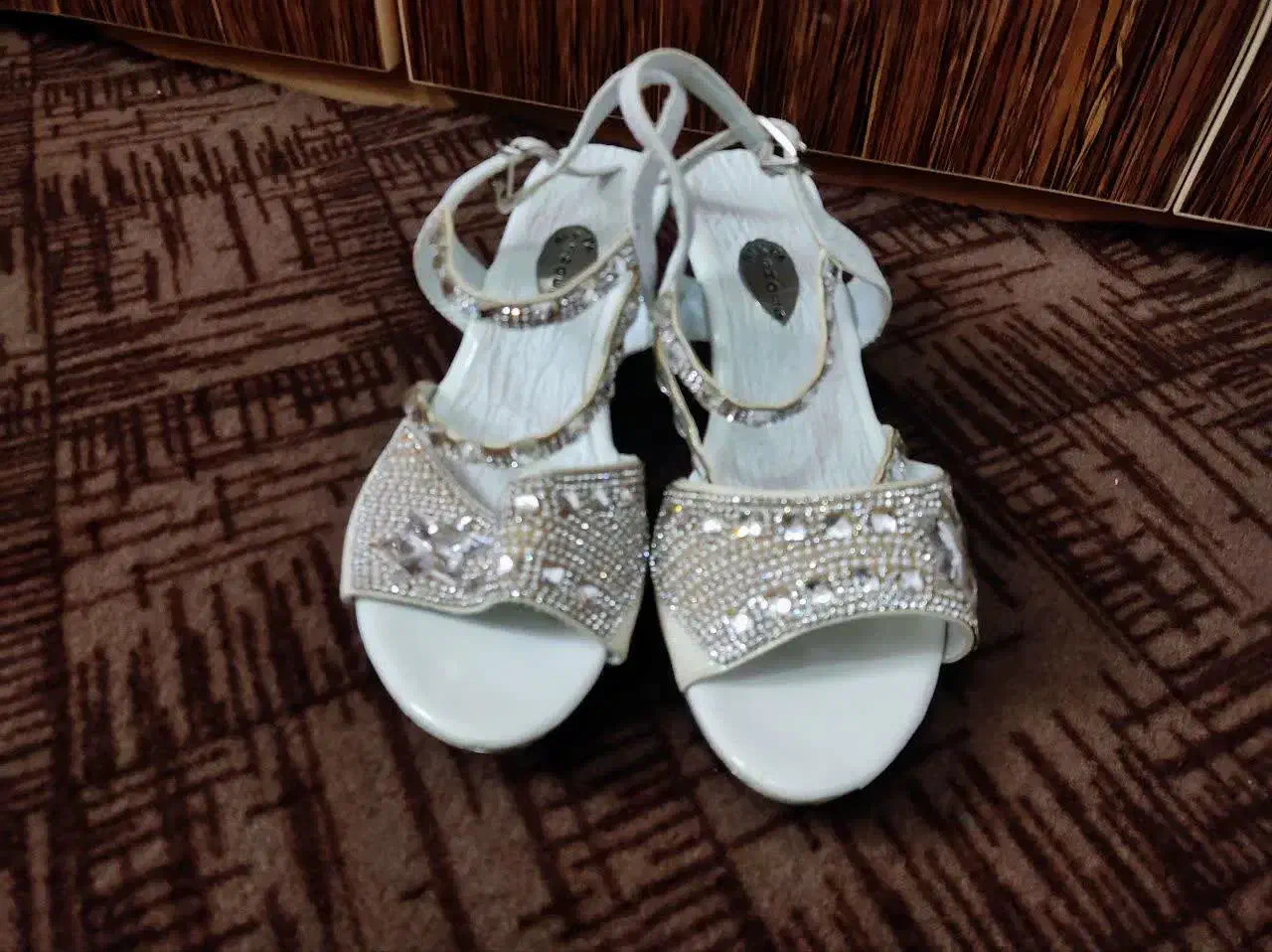 صندل مجلسی|کیف، کفش، کمربند|رشت, دباغیان|دیوار