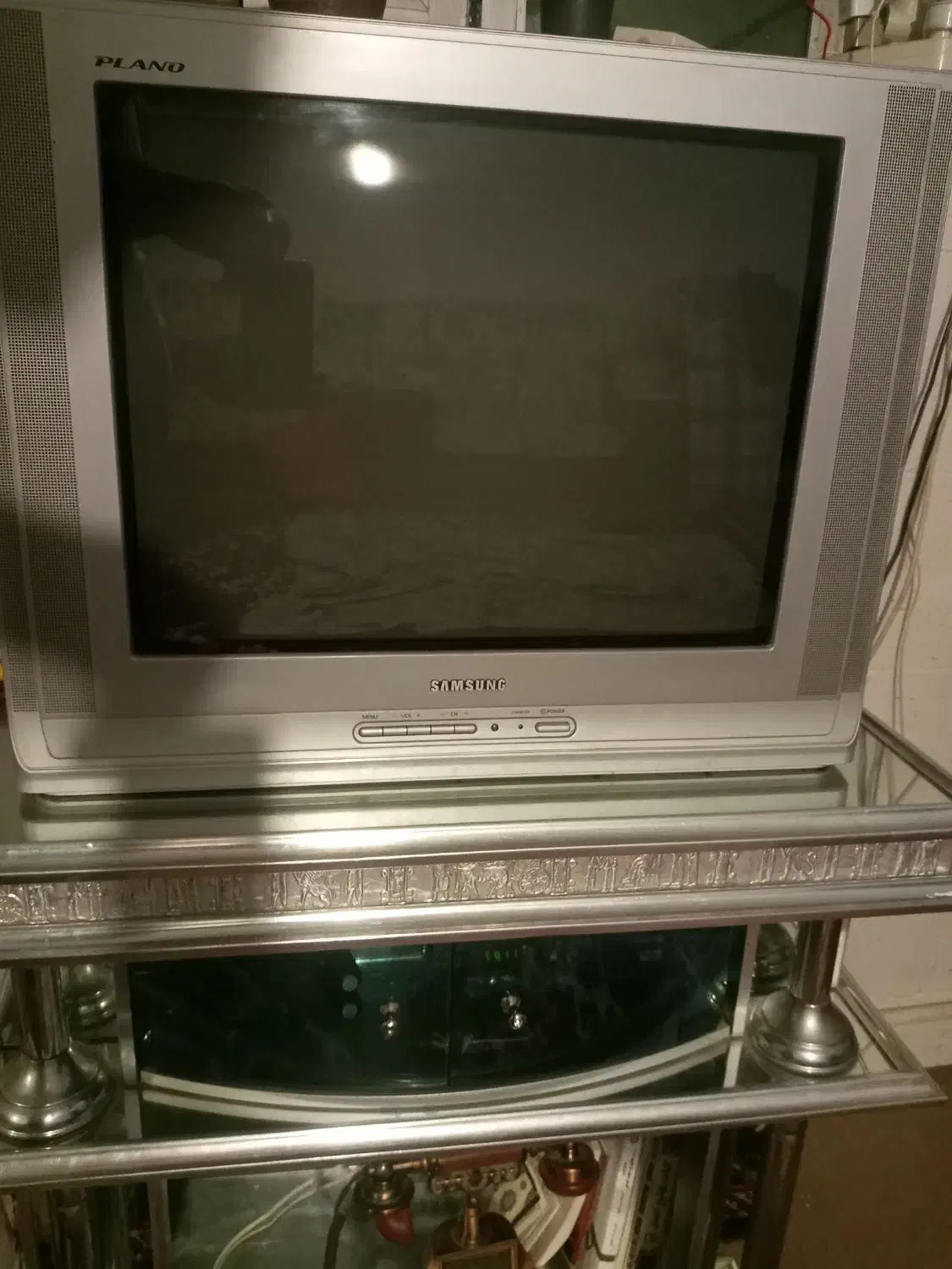 تلویزیون ۲۱ همراه با میز|تلویزیون و پروژکتور|اهر, |دیوار