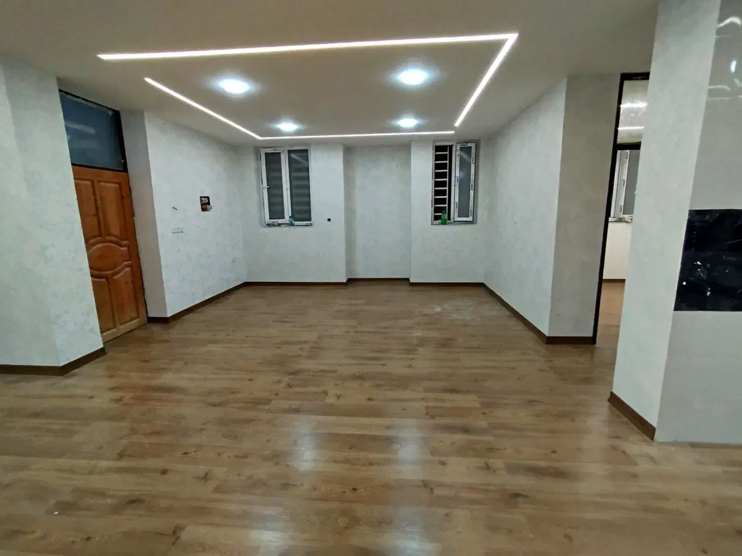 نصاب پارکت،ماربل شیت،ترمو وال،سقف کاذب، تی وی وال|خدمات پیشه و مهارت|بوشهر, |دیوار