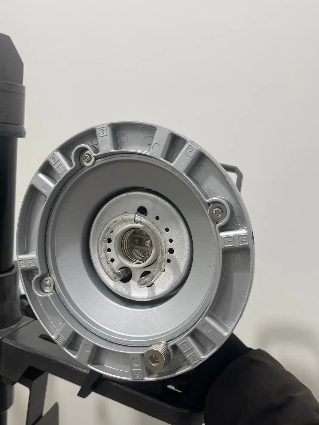 سه پایه چرخ دار. صلیبیT|دوربین عکاسی و فیلمبرداری|شهریار, شهریار|دیوار