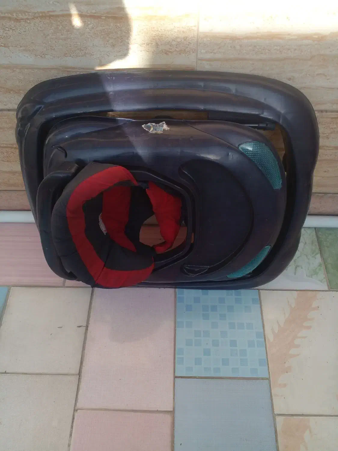 لوازم کودک|کالسکه و لوازم جانبی|گنبد کاووس, |دیوار