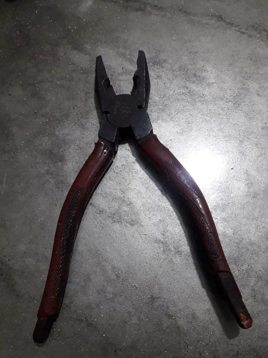 یک عدد انبور دست سالم بدون هیچ ایرادی|ابزارآلات|کرج, گلشهر|دیوار