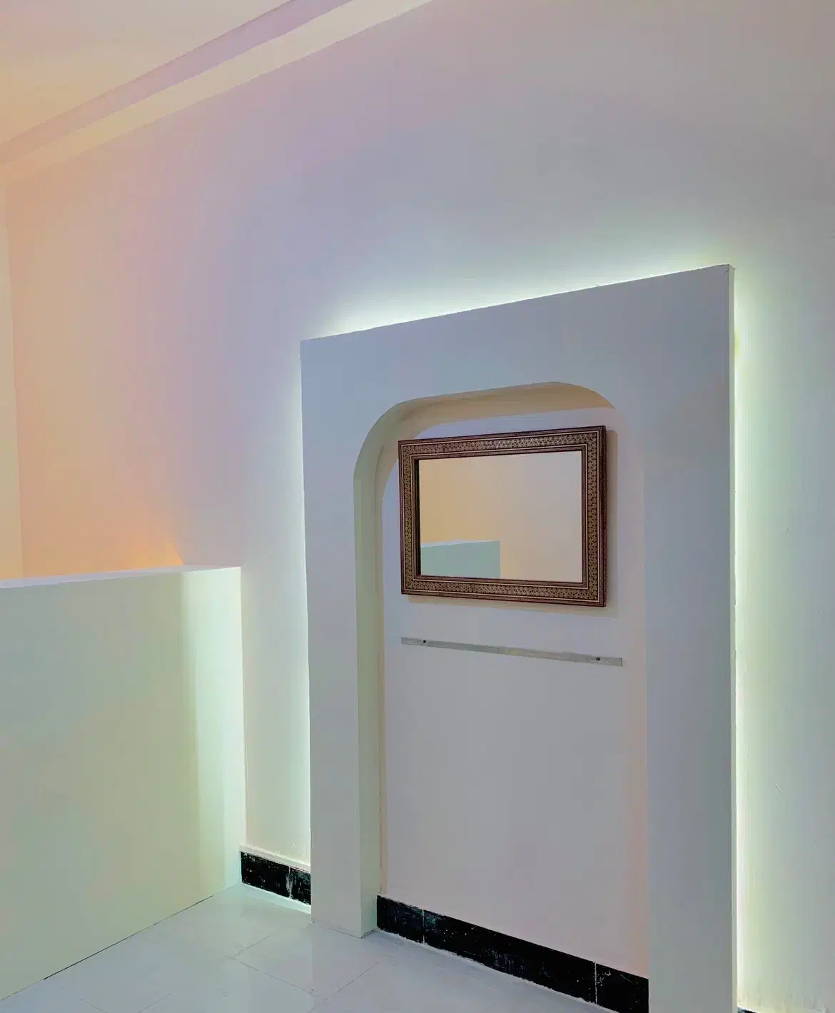 مغازه ۱۶ متری پاساژ صادقیه|اجارهٔ مغازه و غرفه|فیروزآباد (فارس), |دیوار