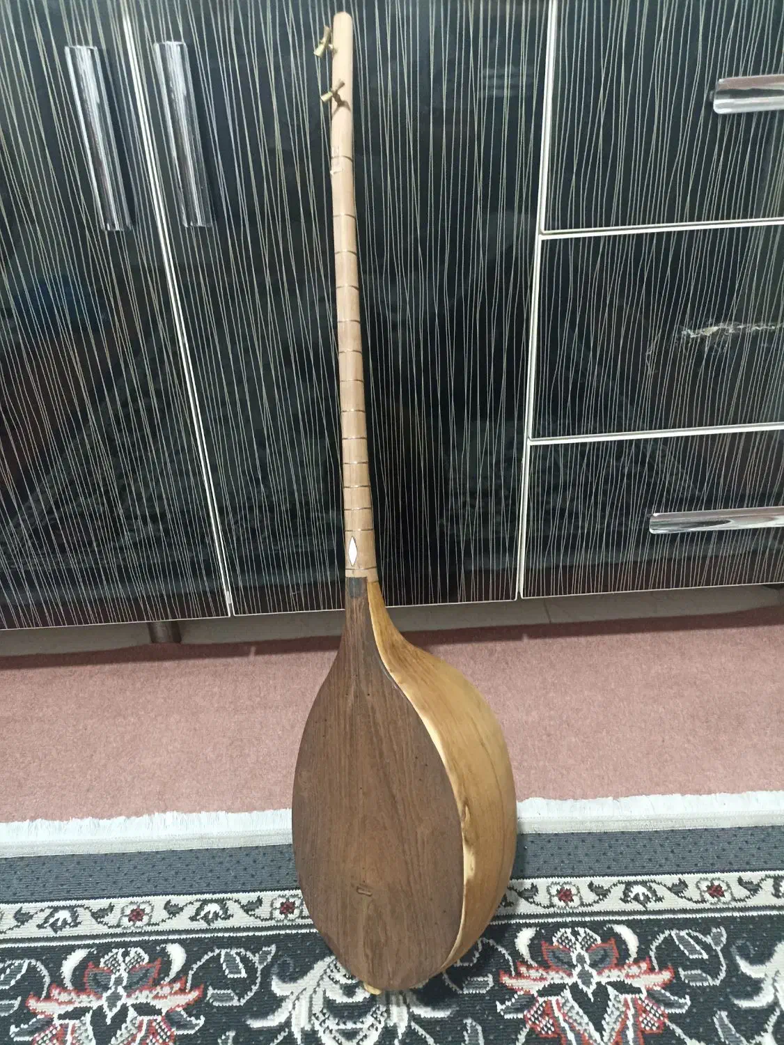 دوتار|سازهای سنتی|فراغی, |دیوار