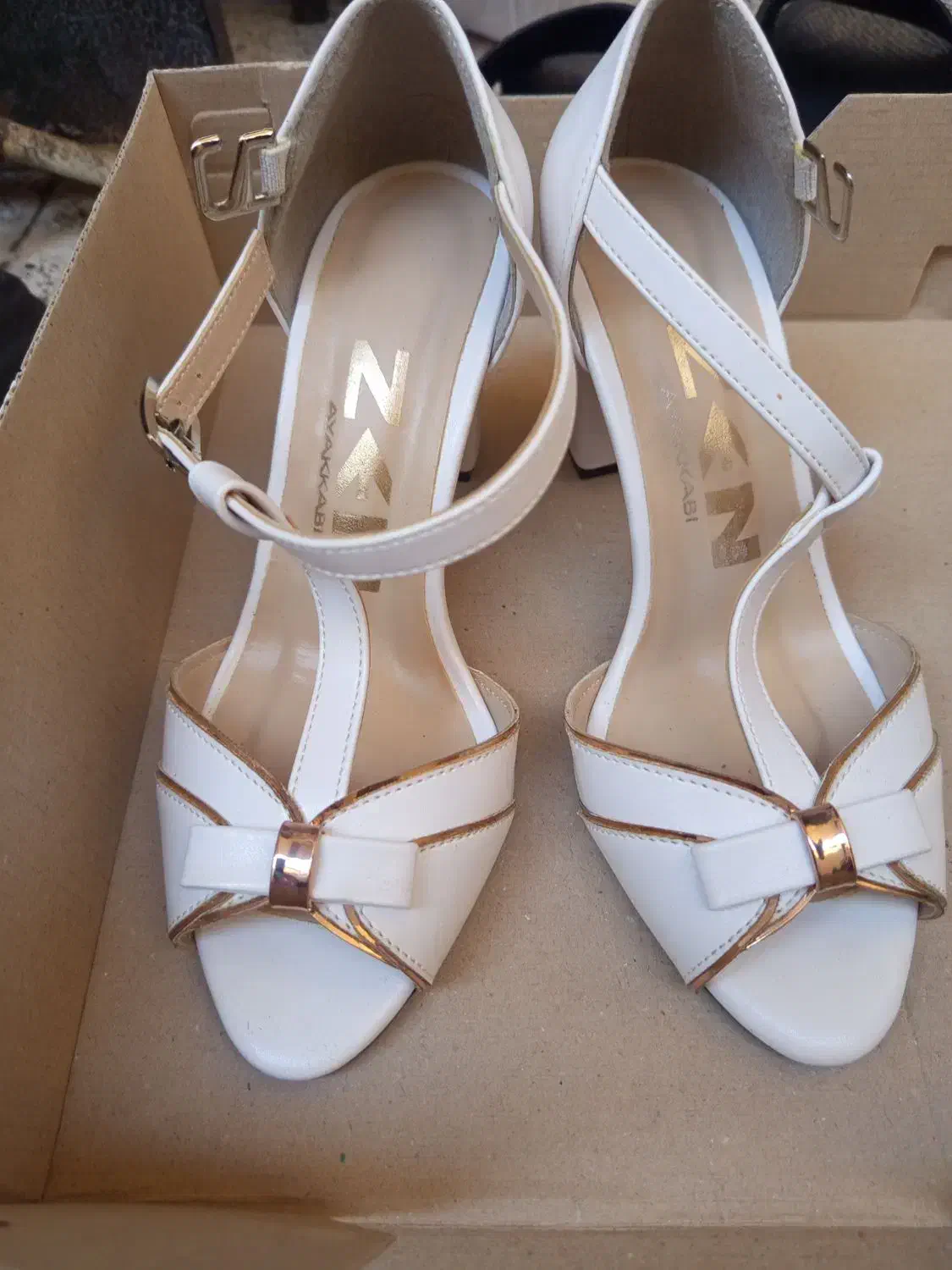 کفش مجلسی دخترانه|کیف، کفش، کمربند|میانه, |دیوار