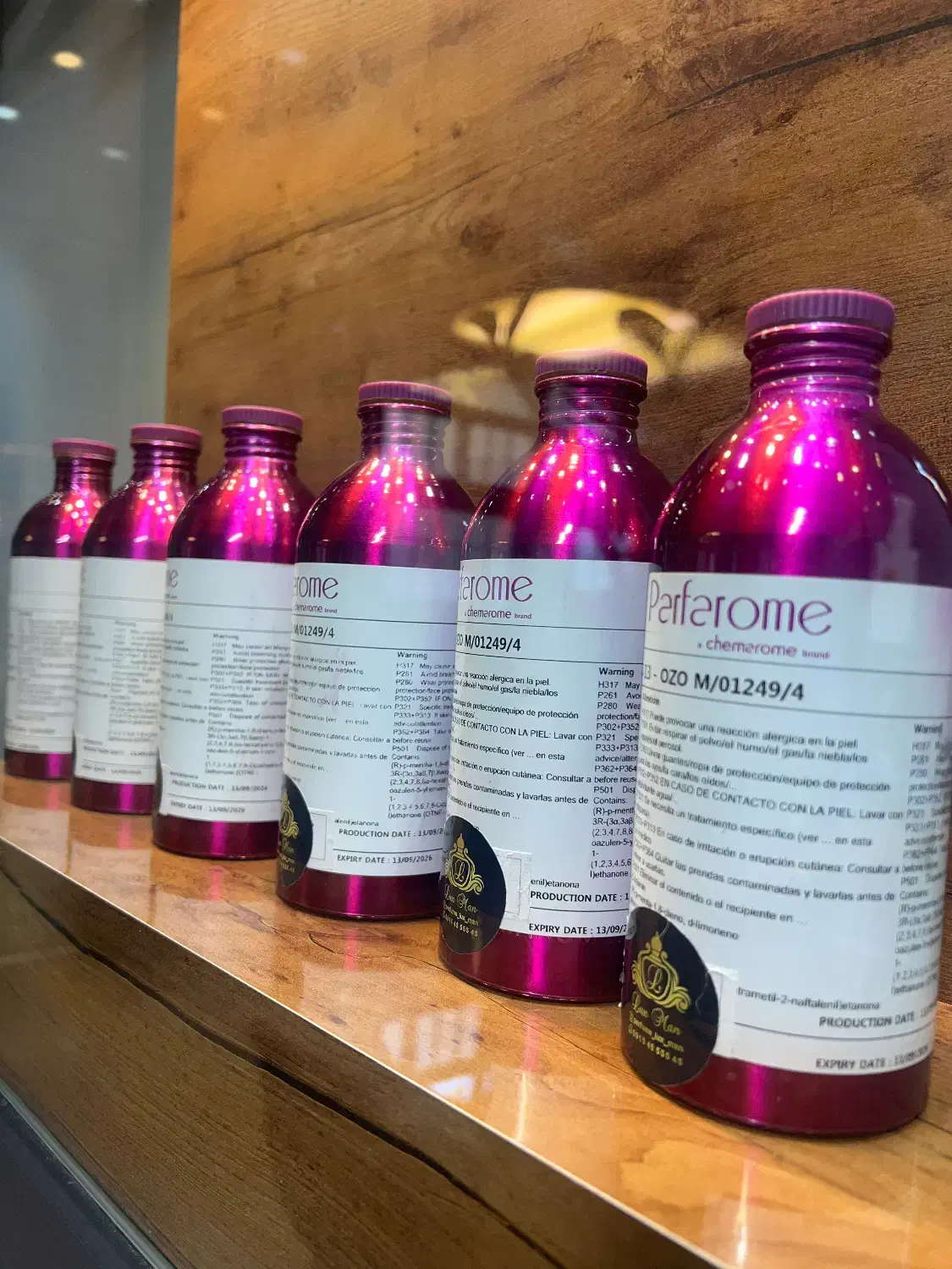 پک های های عطر فروشگاهی پخش و فروش عطرهای باکیفیت|خدمات آرایشگری و زیبایی|نیشابور, شریعتی|دیوار