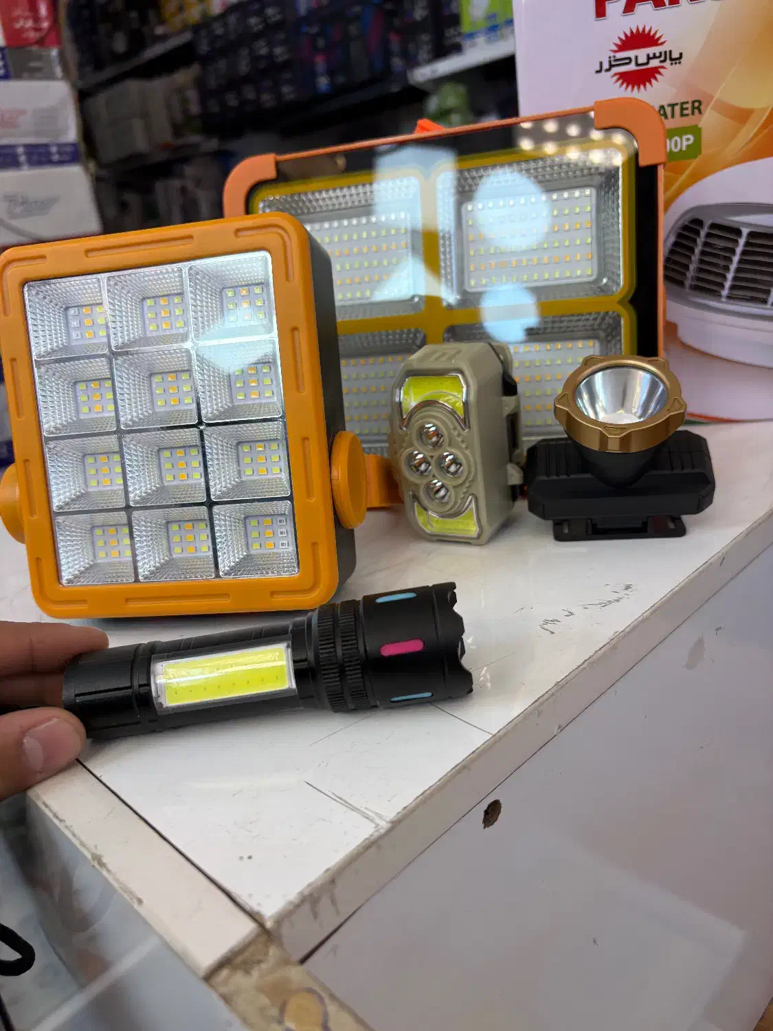 چراغ قو پروژکتور خورشیدی و برقی|لامپ و چراغ|کرمان, |دیوار