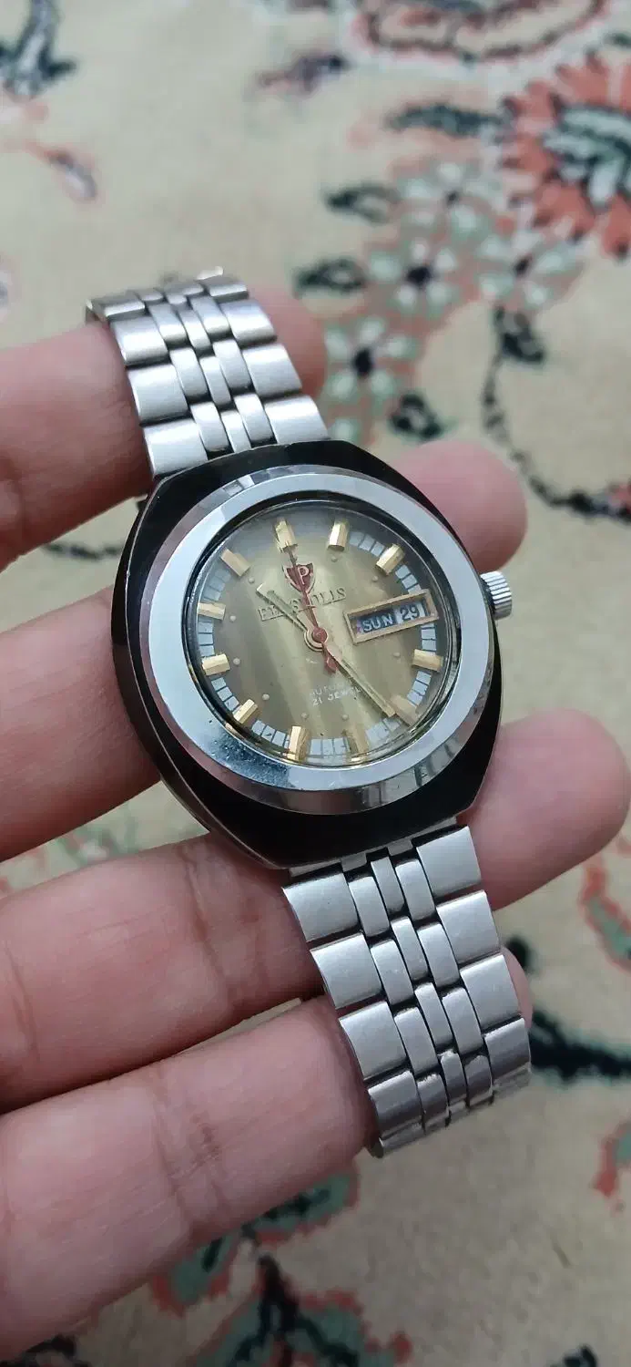 پرسپولیس|ساعت|قم, پردیسان|دیوار