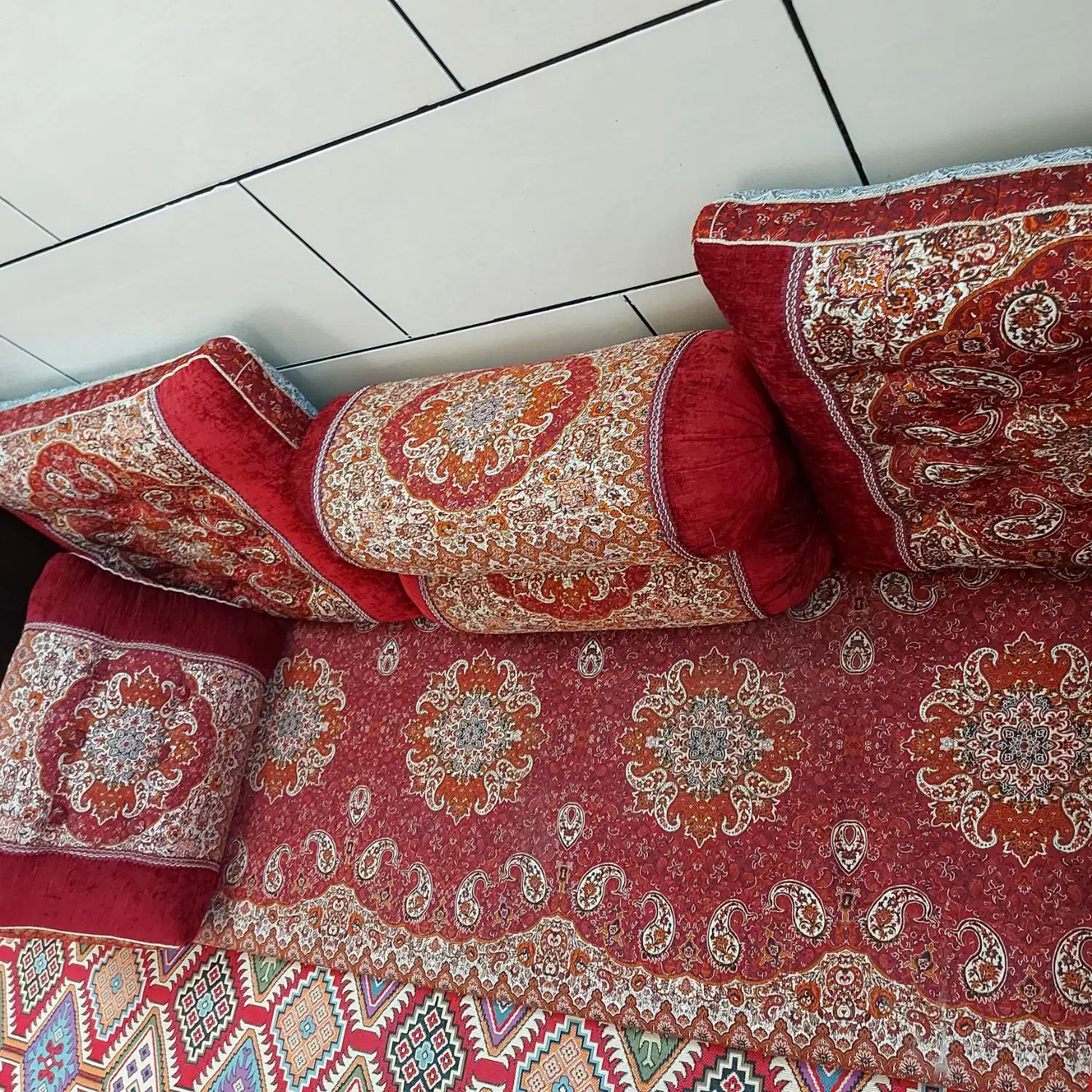 شاه نشین|پشتی|شاهرود, |دیوار