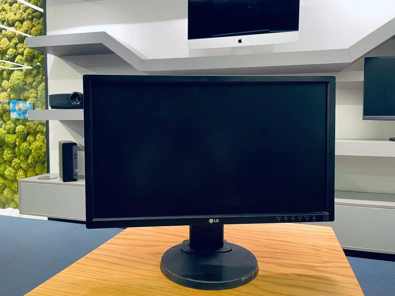 مانیتور استوک الجی مدل 22mb35|قطعات و لوازم جانبی رایانه|تهران, میدان ولیعصر|دیوار