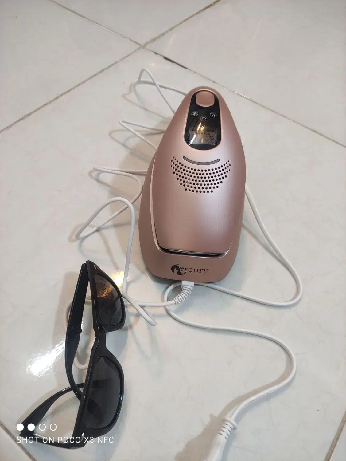 خدمات لیزر و اپلاسیون کلاسیک|خدمات آرایشگری و زیبایی|نیشابور, سرآب کوشک|دیوار