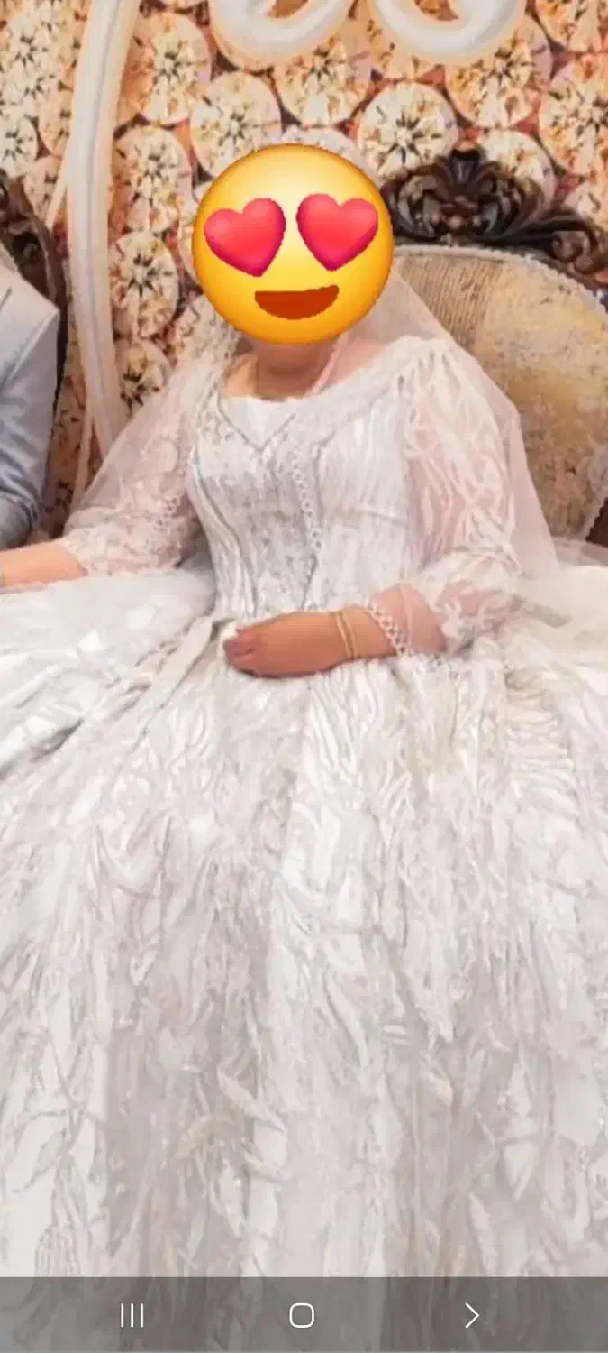 لباس عروس|لباس|اصفهان, بهارستان|دیوار