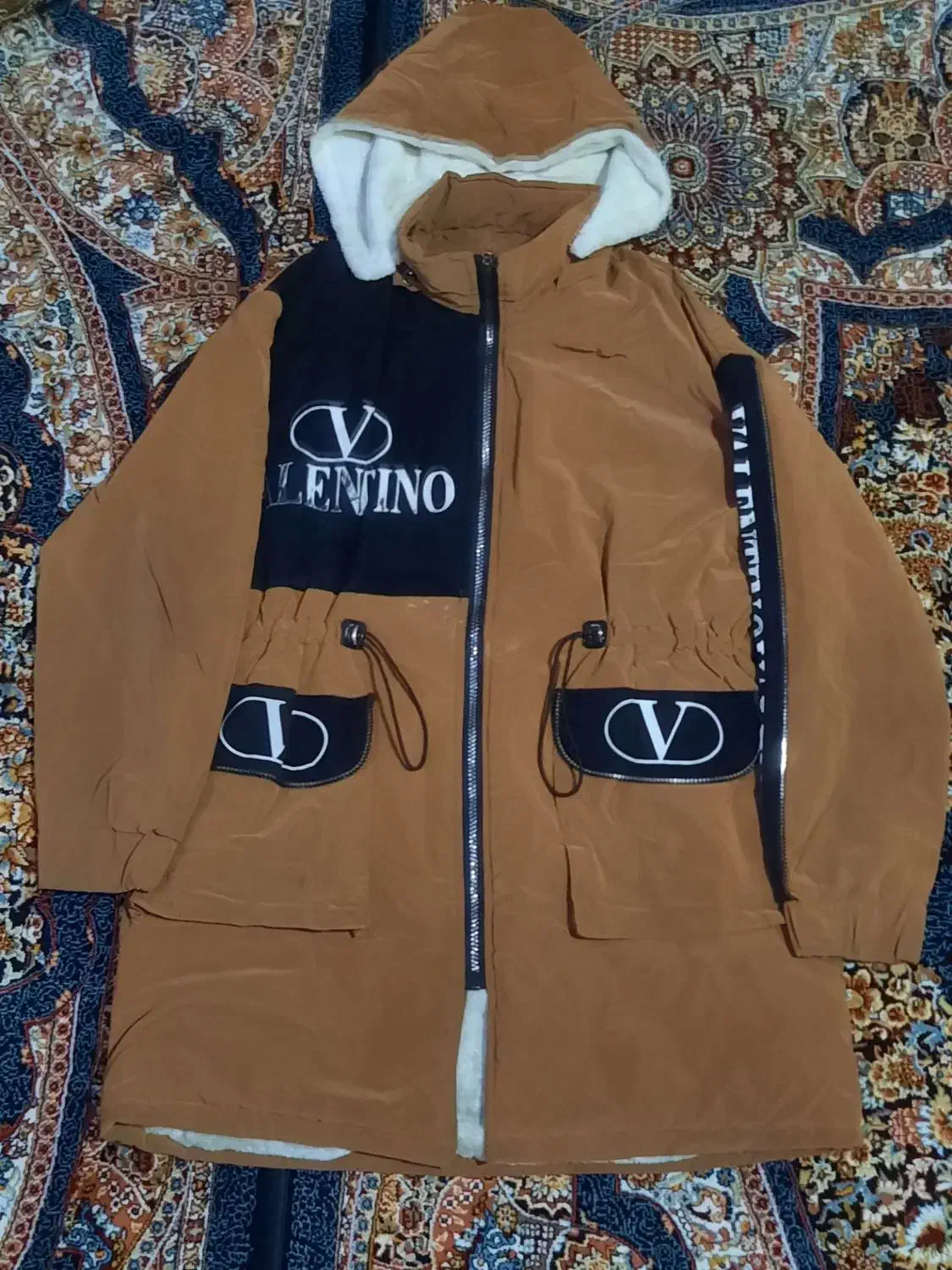 کافشن دخترانه|لباس|رباط‌کریم, رباط‌کریم|دیوار