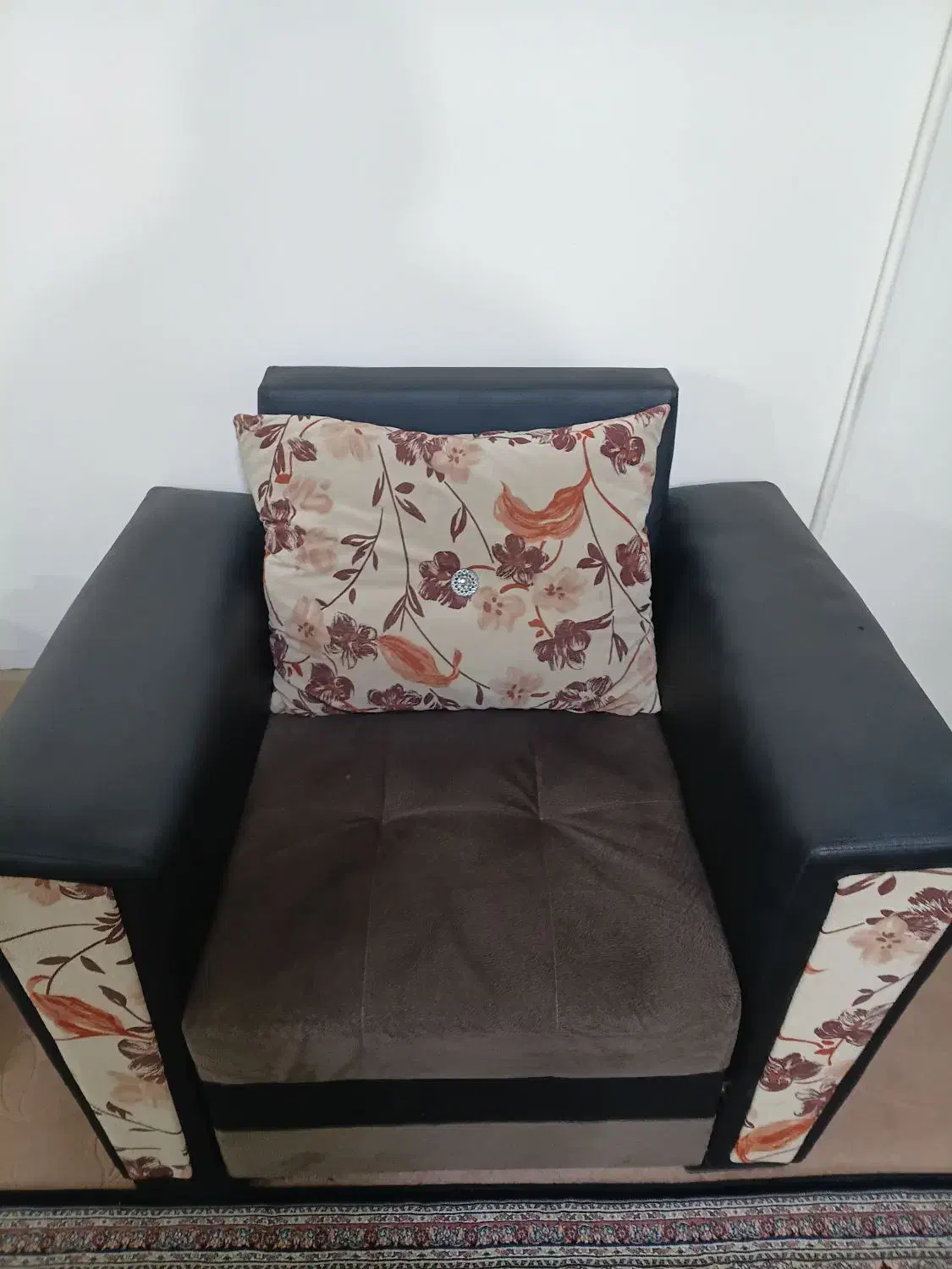 مبل راحتی|مبلمان خانگی و میز عسلی|سلماس, |دیوار