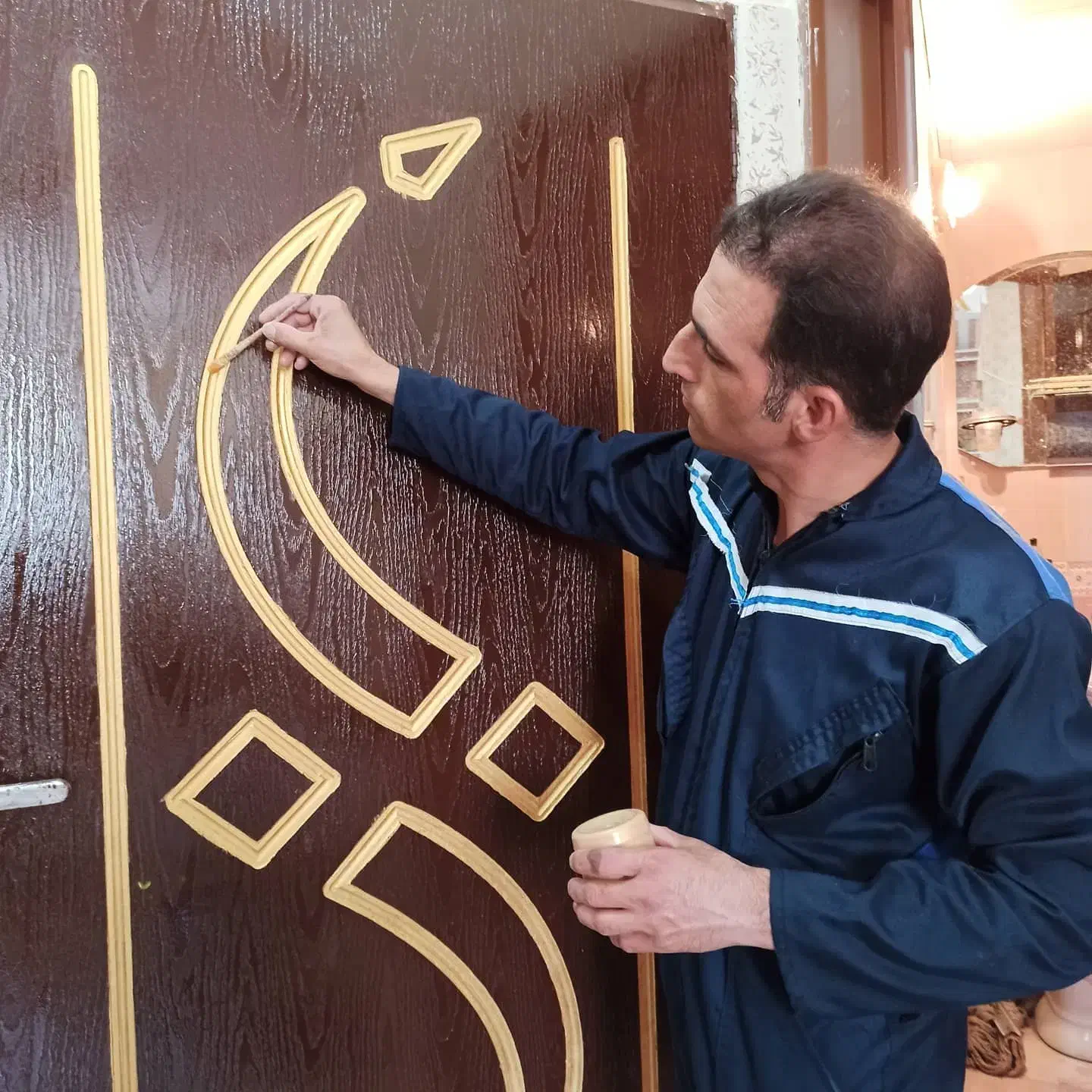 نقاشی و رنگ آمیزی ساختمان با تجربه بالا.|خدمات پیشه و مهارت|صدرا-فارس, فاز ۱|دیوار